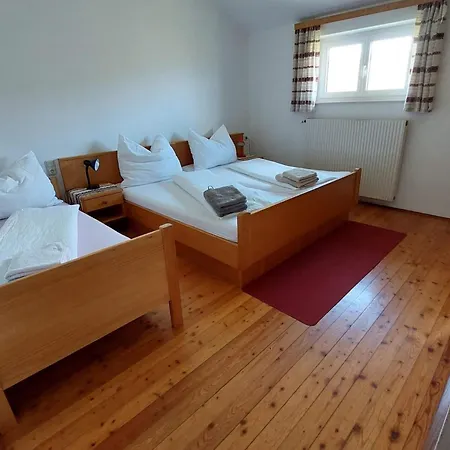 Roseggerhaus, Pretul 1588m *